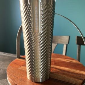 Starbucks 2022 Silver Swirl tumbler